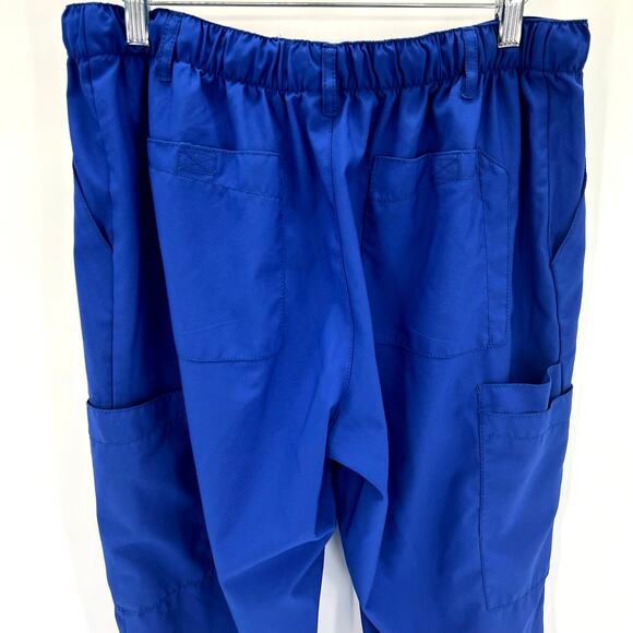 Wonder Wink women’s cobalt blue scrub set. Top L and pants M - Picture 13 of 15